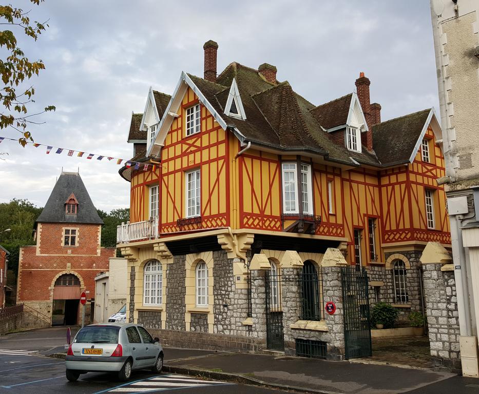 La Porte De Bretagne 佩罗讷 外观 照片