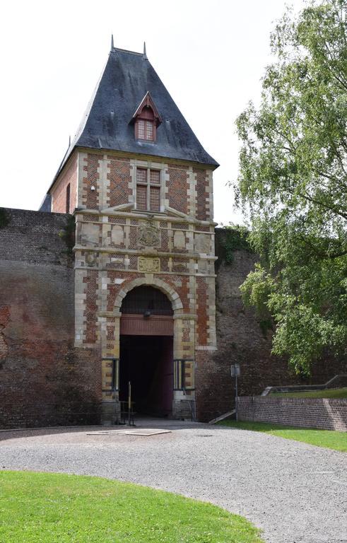 La Porte De Bretagne 佩罗讷 外观 照片
